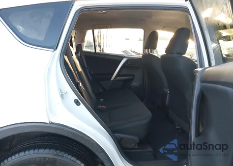 2016 Toyota Rav4 Le z USA, uszkodzony, nr VIN JTMBFREV6GJ096849